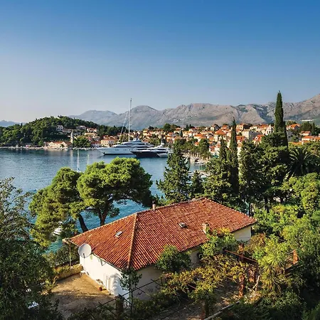 Beautiful In With House Sea View Daire Cavtat